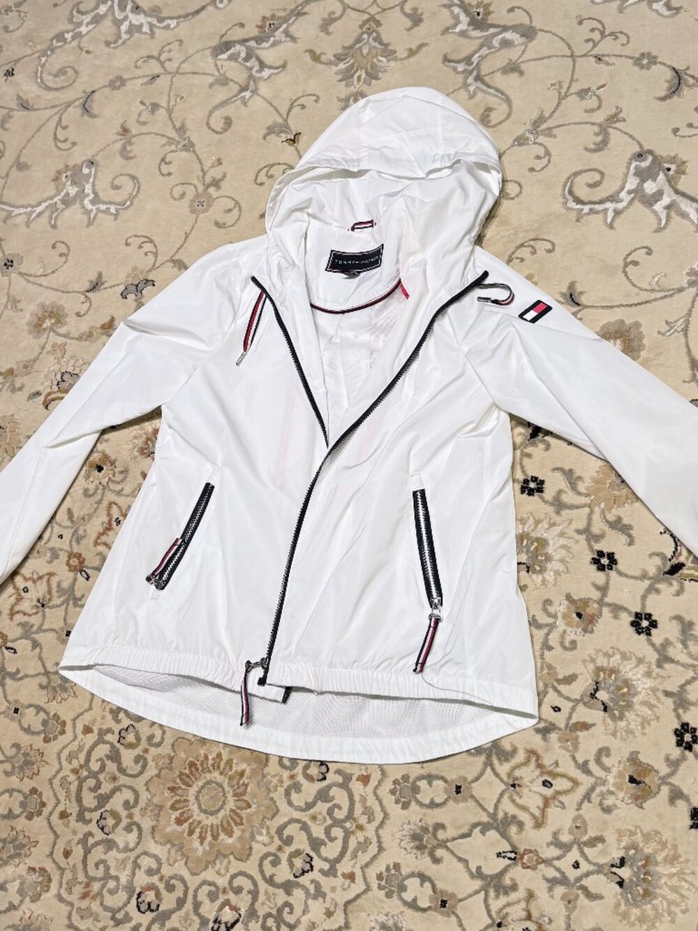 Tommy Hilfiger White Hooded Rain Jacket — Women’s Size Small
